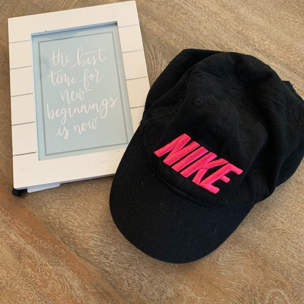 Infant Nike hat - Picture 1 of 4